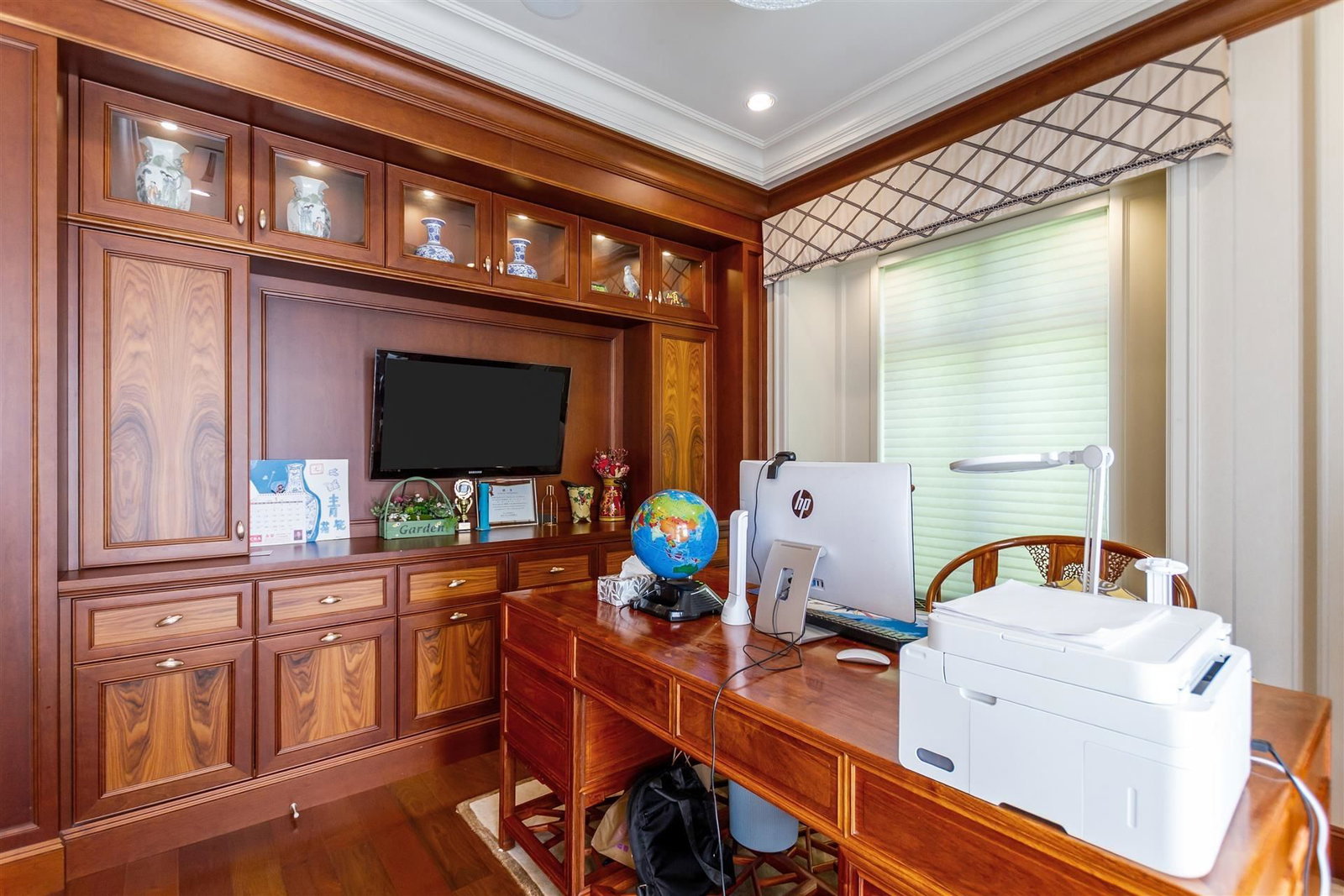 Listing Image 10