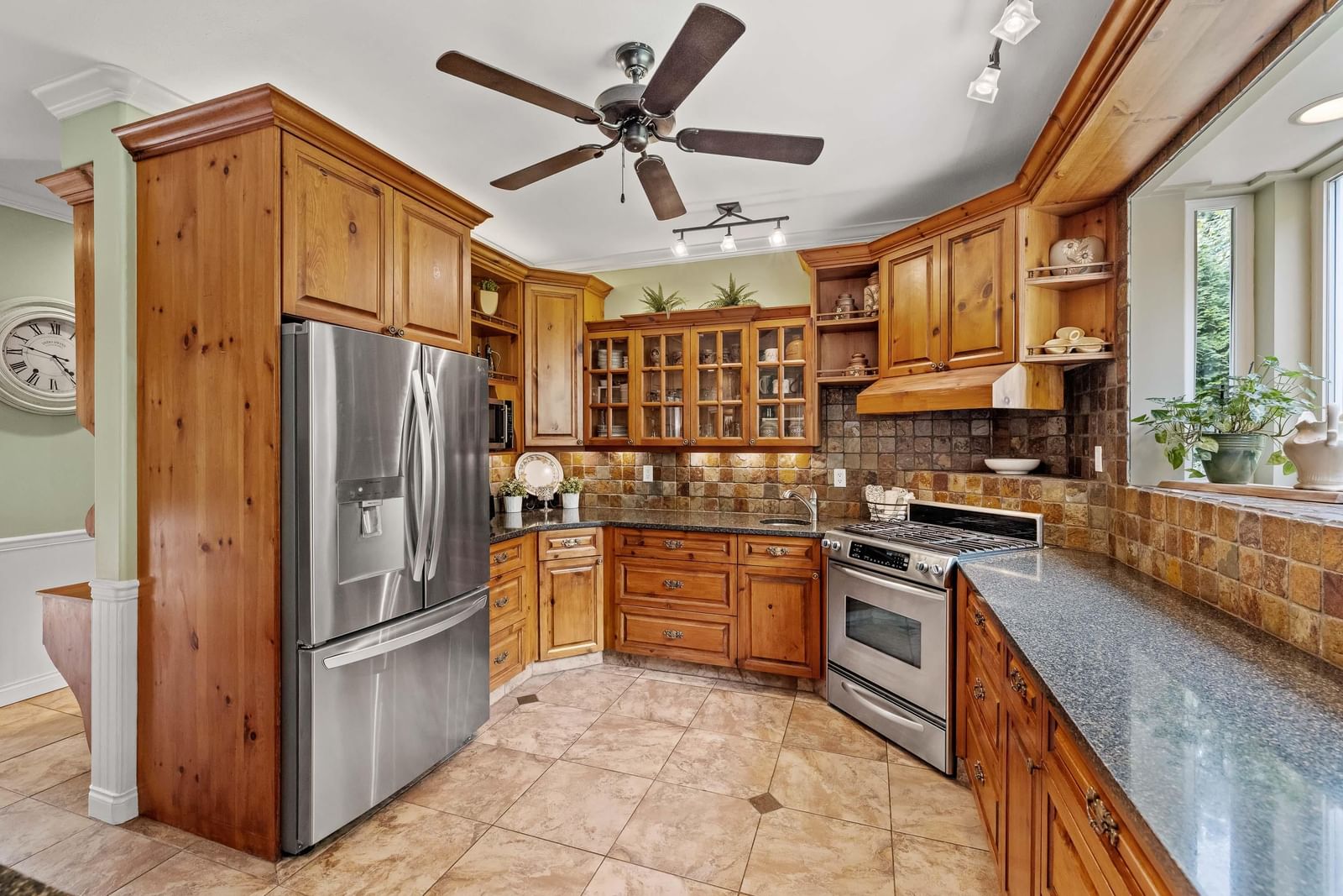 Listing Image 14