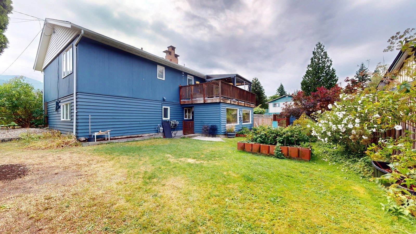 Listing photo 3
