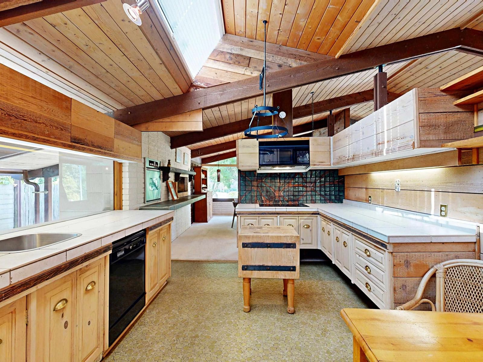Listing Image 13