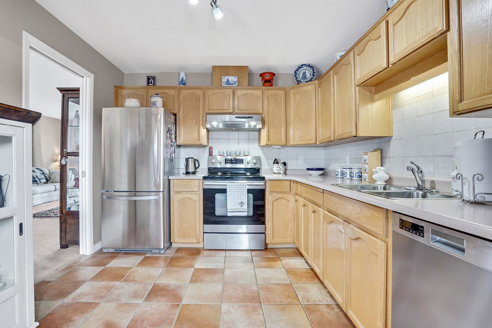 Listing Image 16