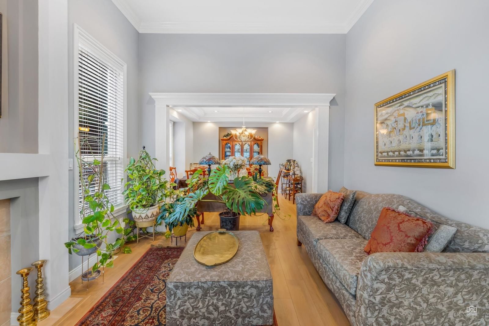 Listing Image 10