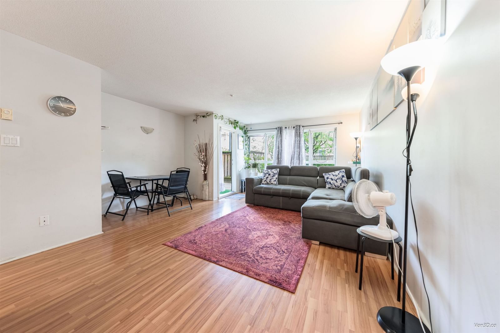 Listing Image 12