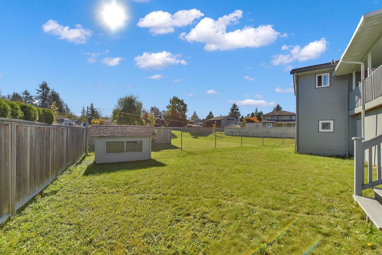 Listing Image 5