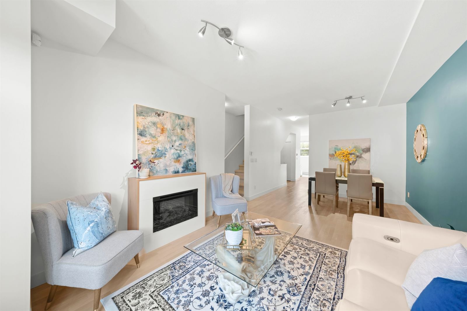 Listing Image 13