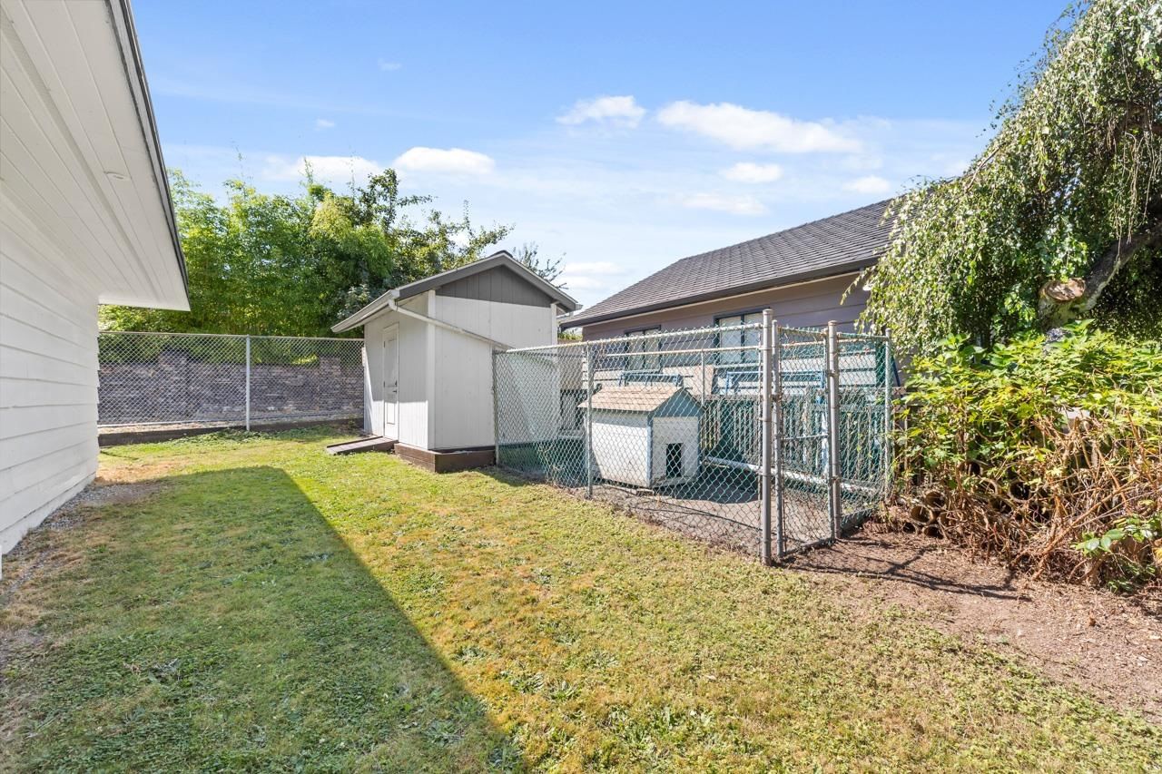 Listing Image 16