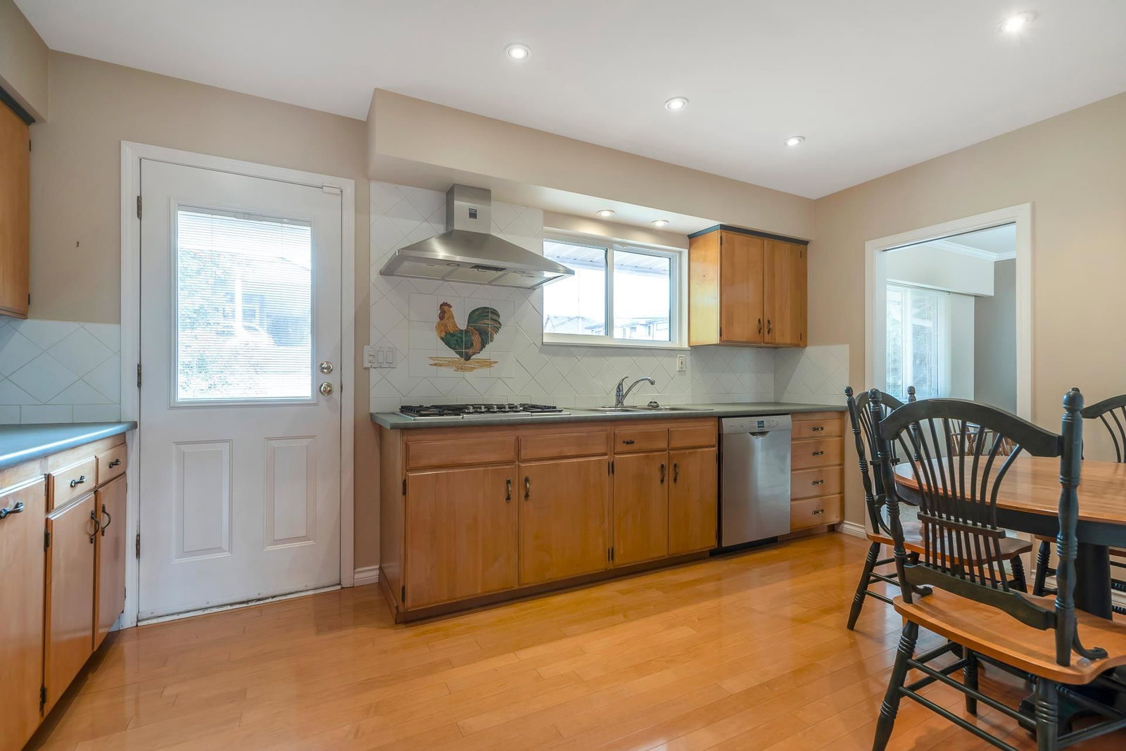 Listing Image 15