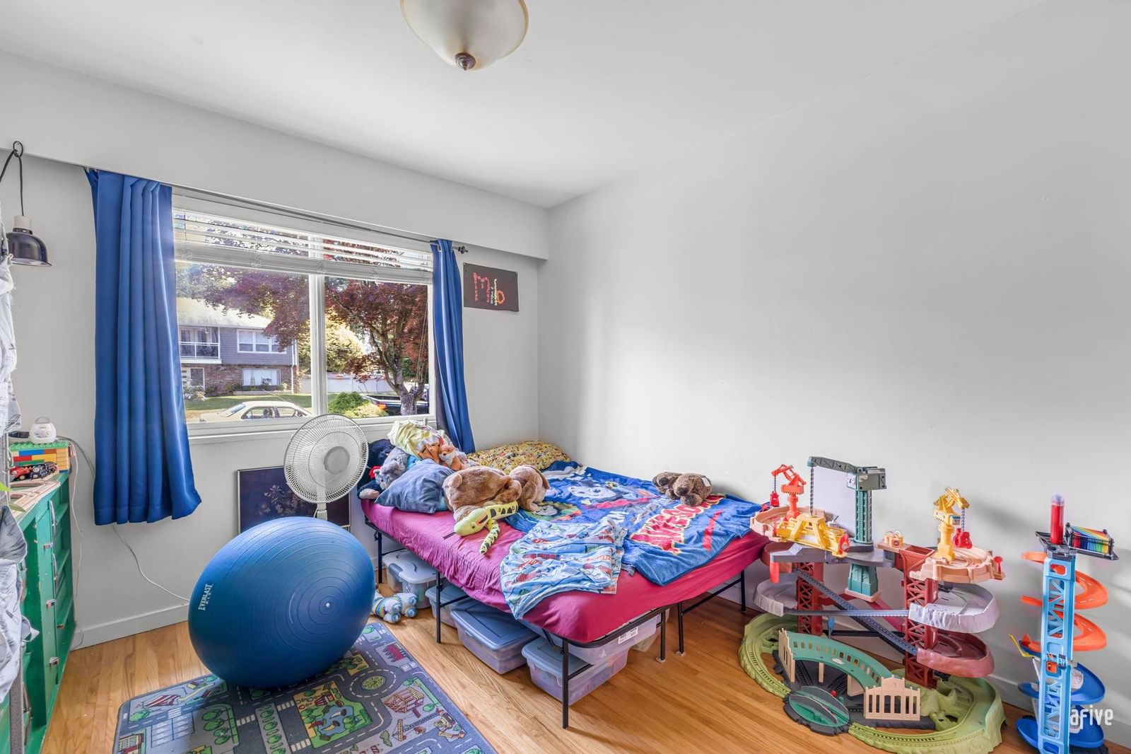 Listing Image 22