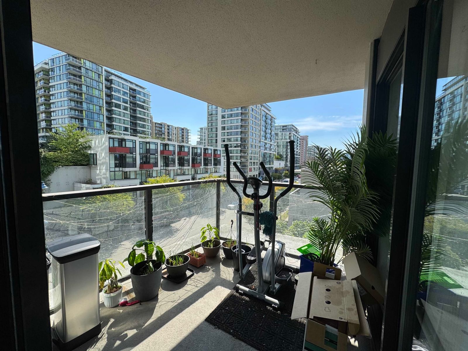 Listing Image 10