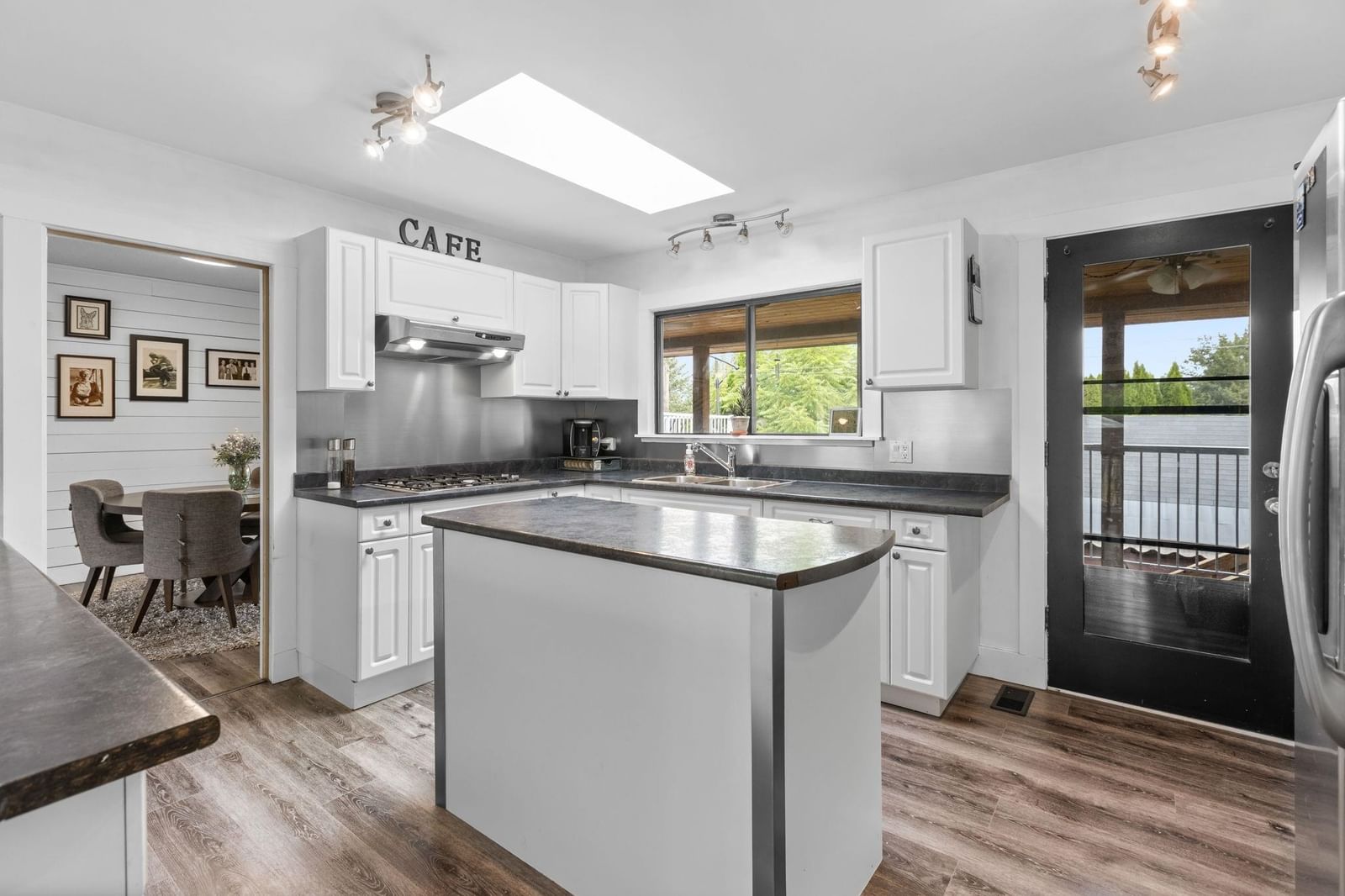 Listing Image 13