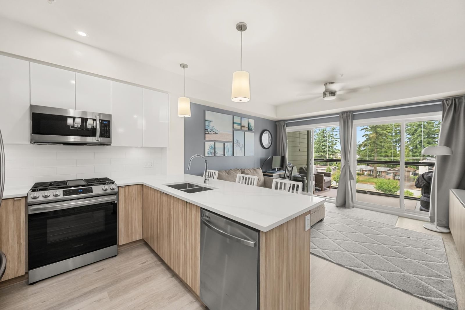 Listing Image 15