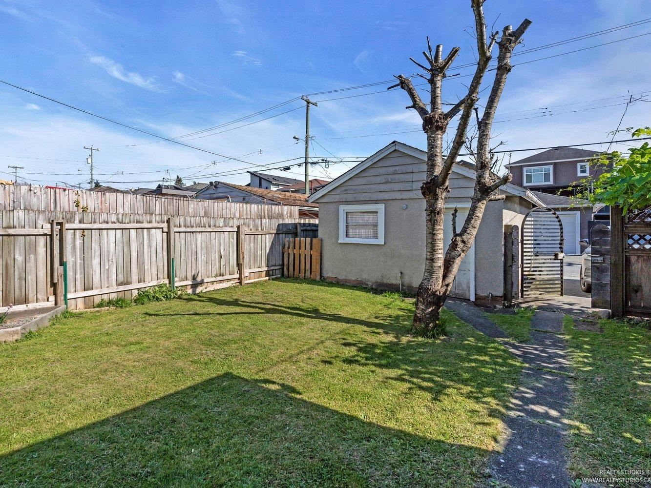 Listing Image 22