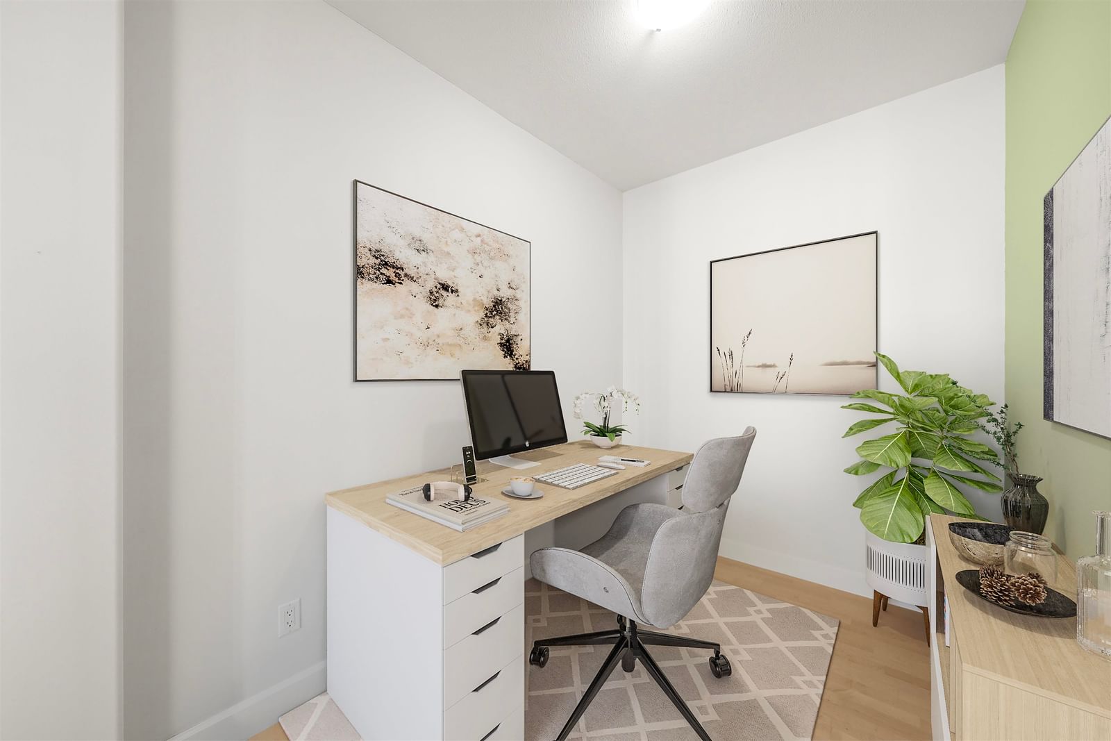 Listing Image 12