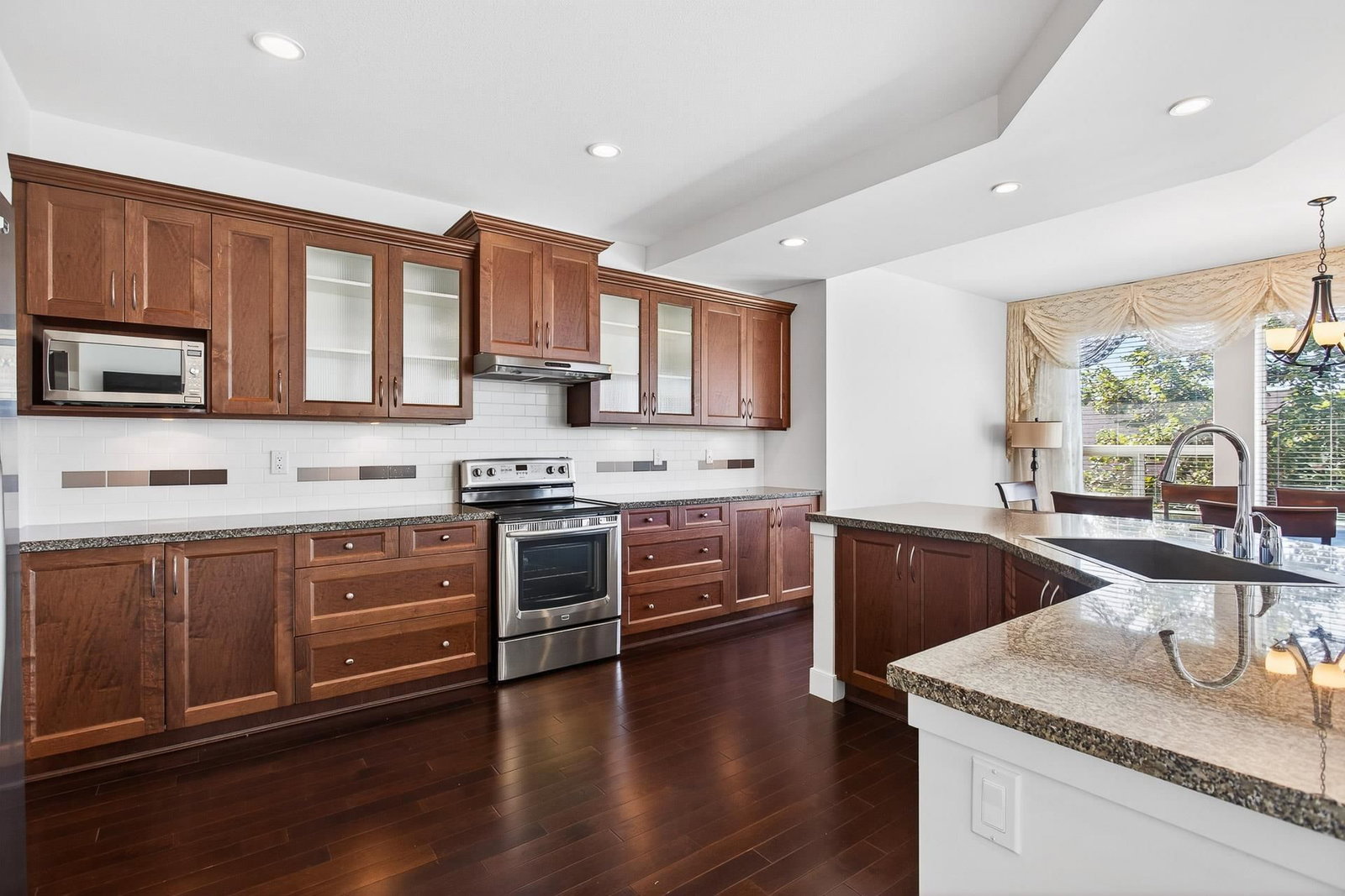 Listing Image 13