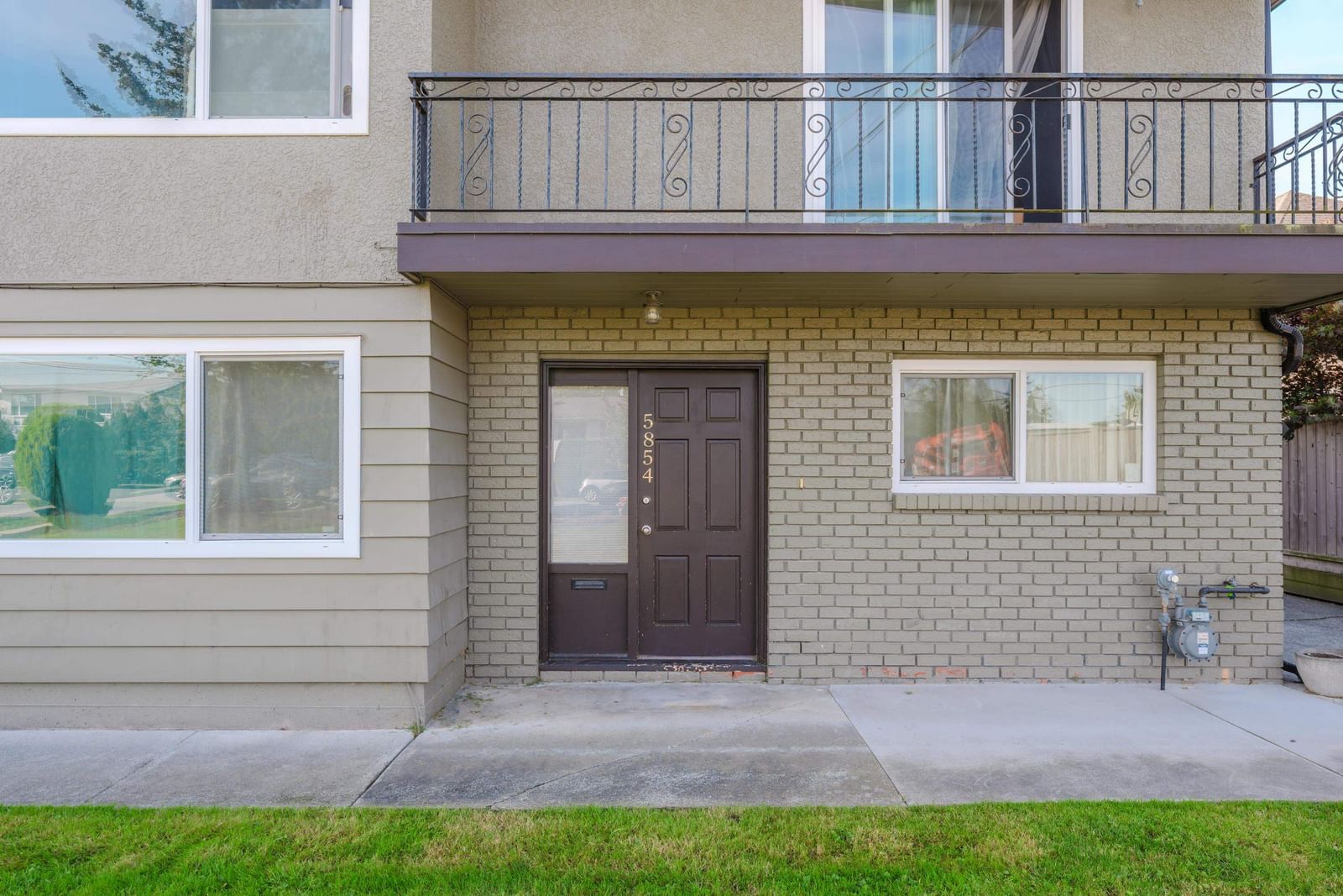 Listing Image 17