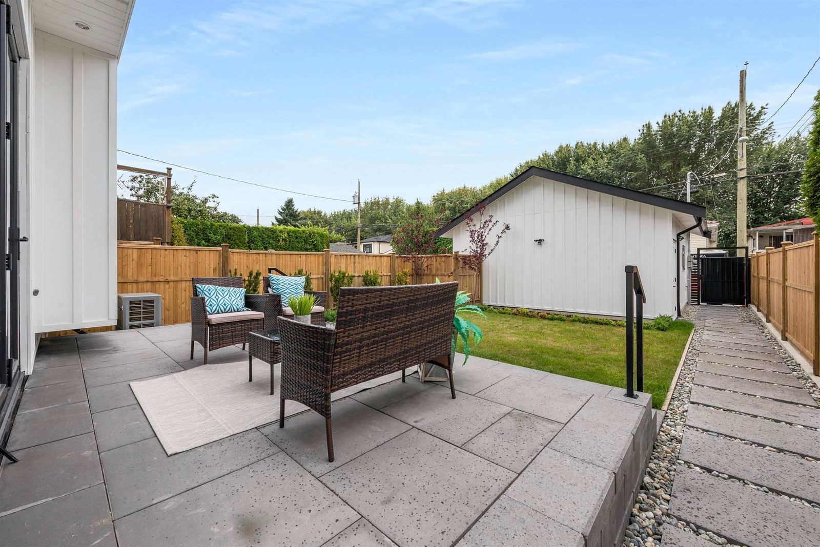 Listing Image 6