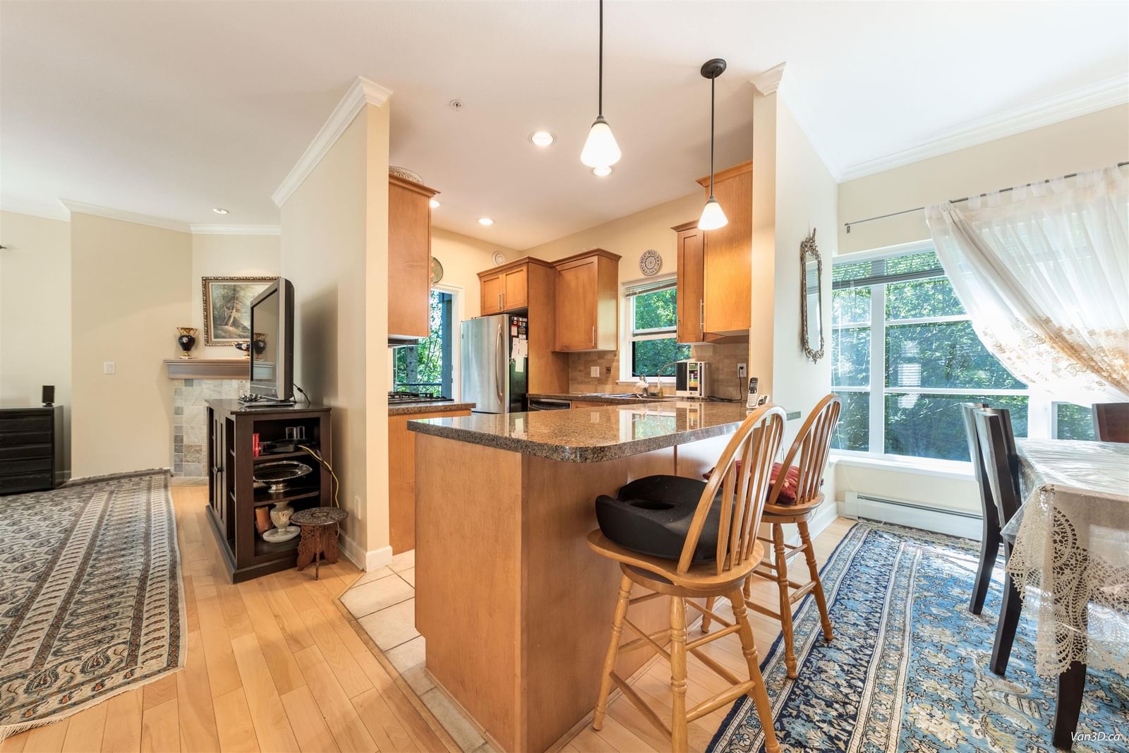 Listing Image 10