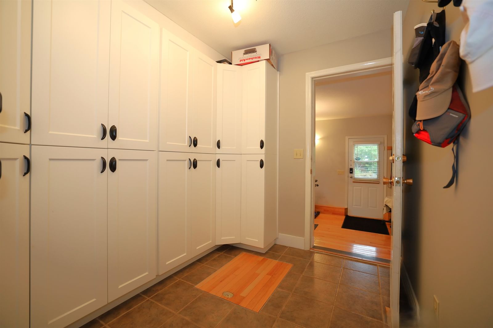 Listing Image 15