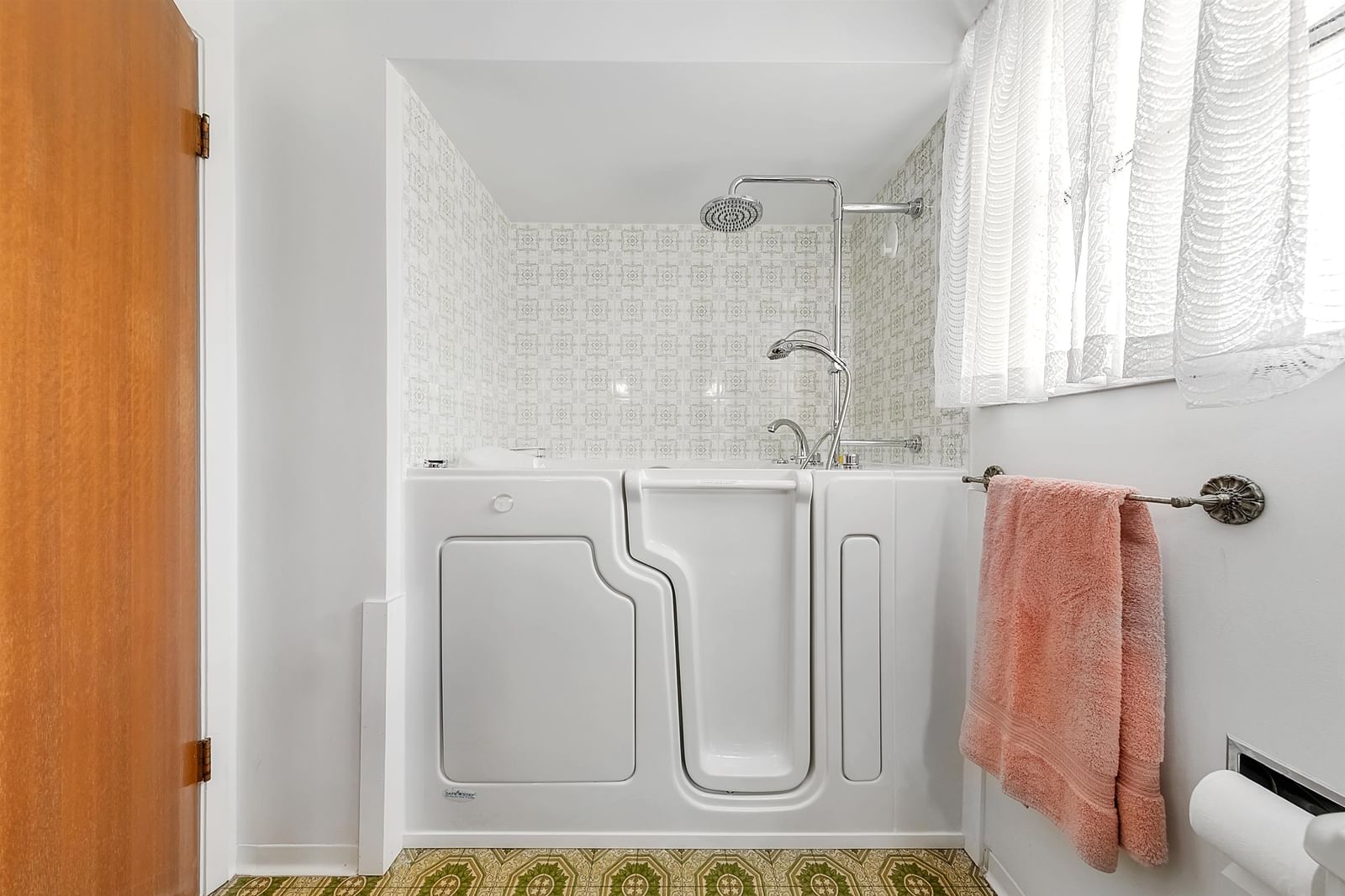 Listing Image 15