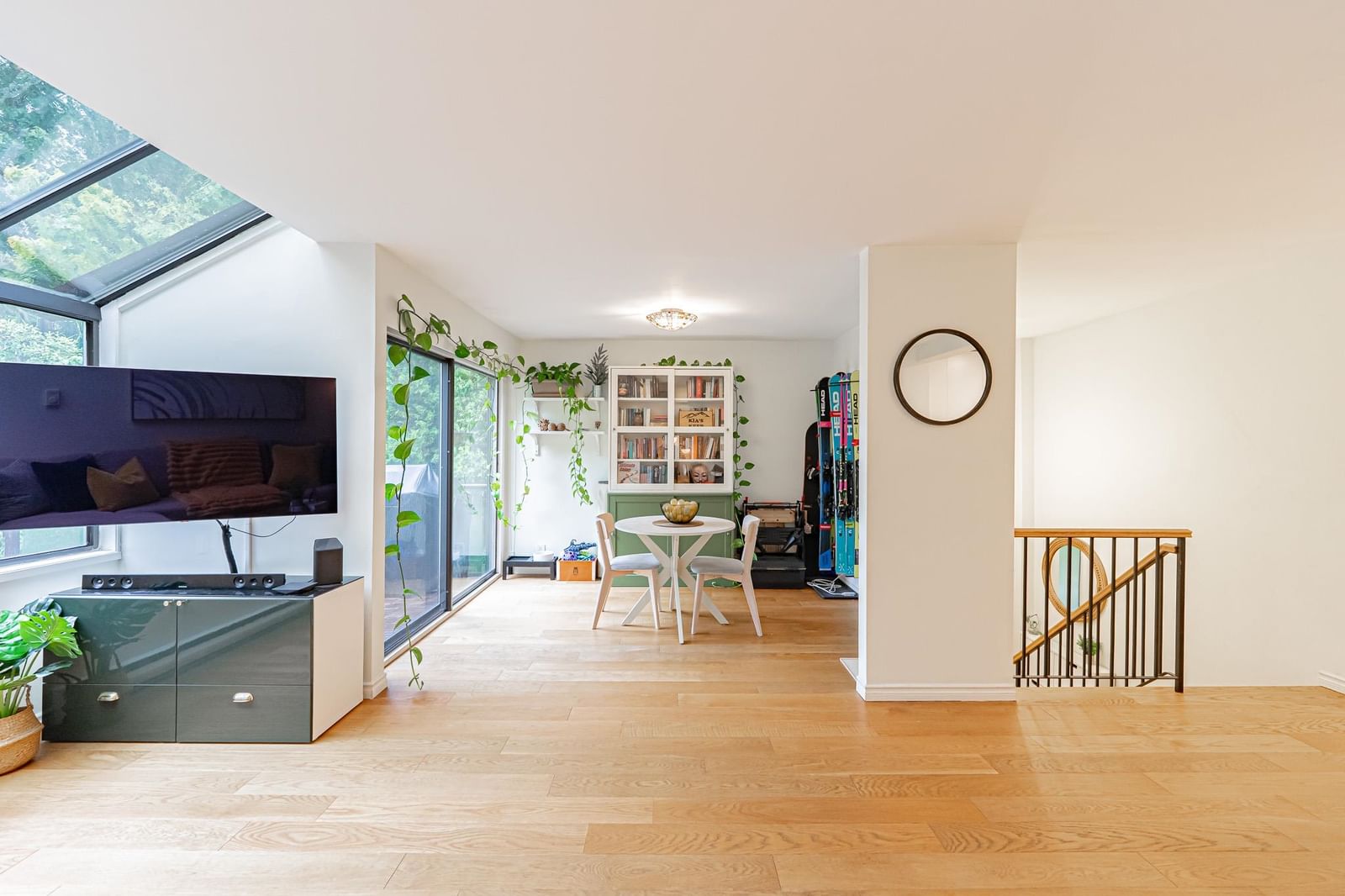 Listing Image 21