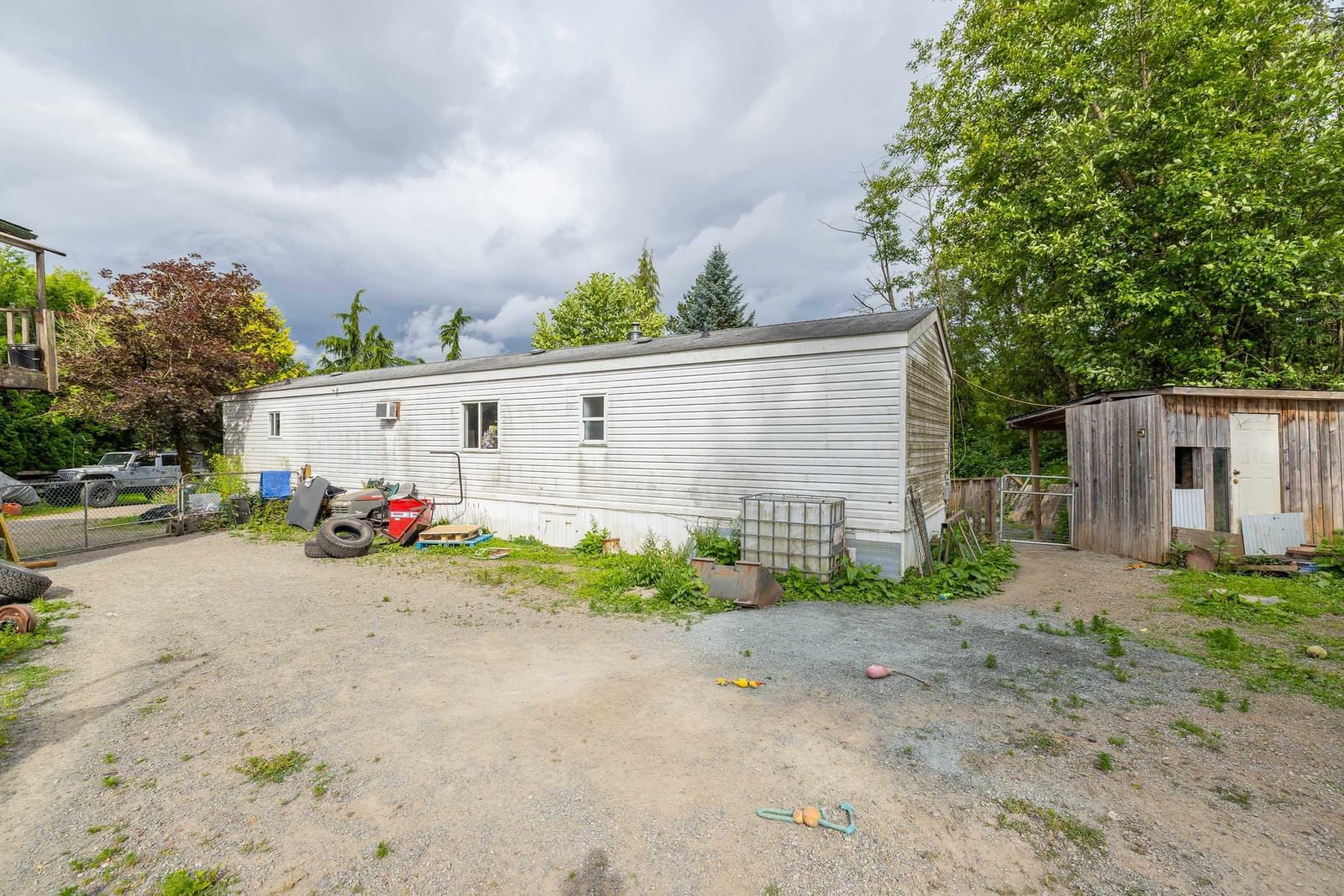 Listing Image 16