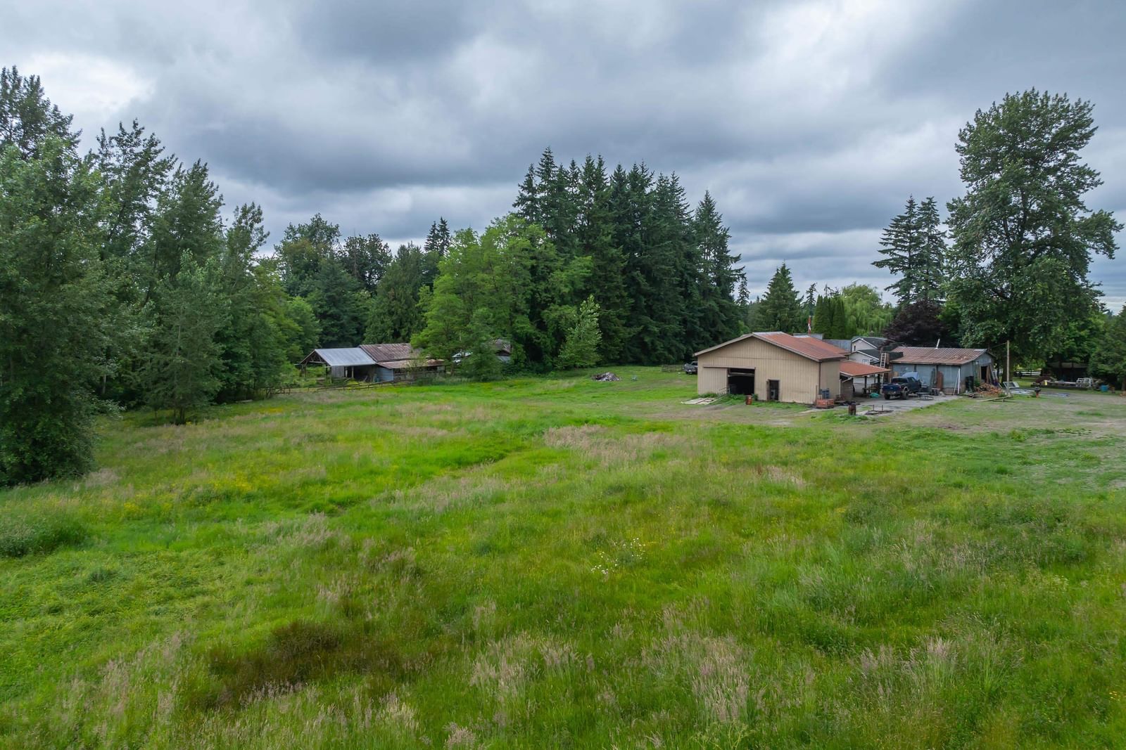 Listing Image 8