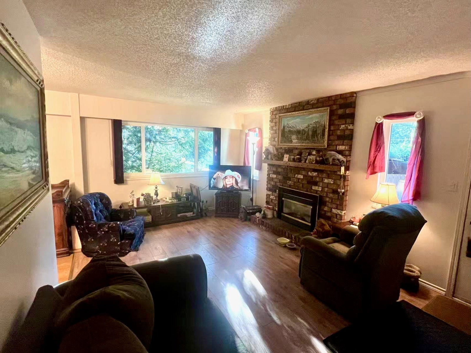 Listing Image 5