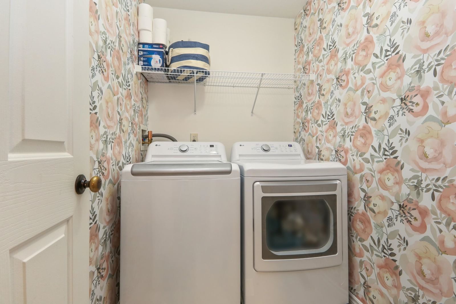 Listing Image 18
