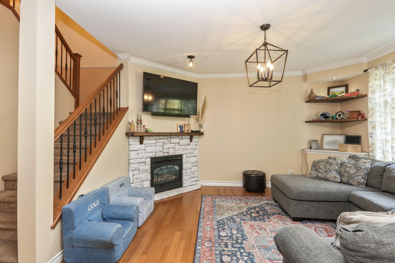 Listing Image 6