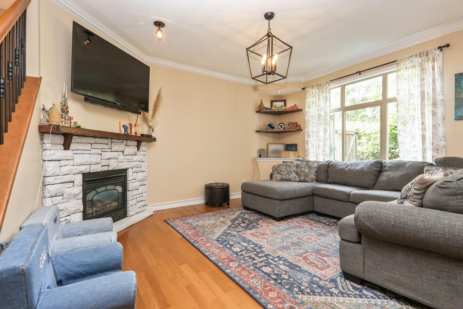 Listing Image 7