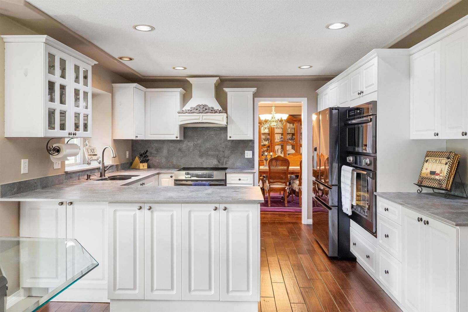 Listing Image 19
