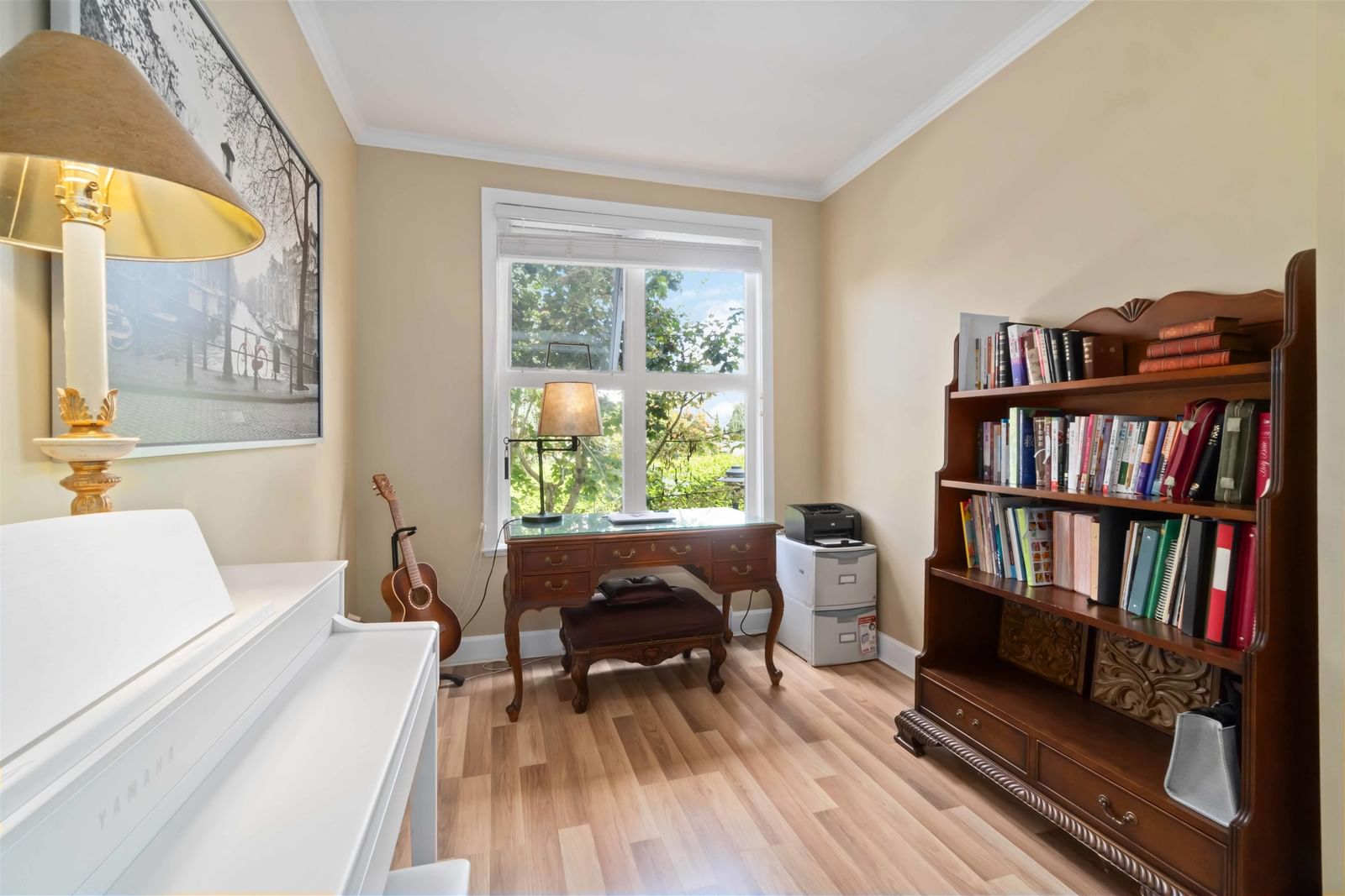 Listing Image 11
