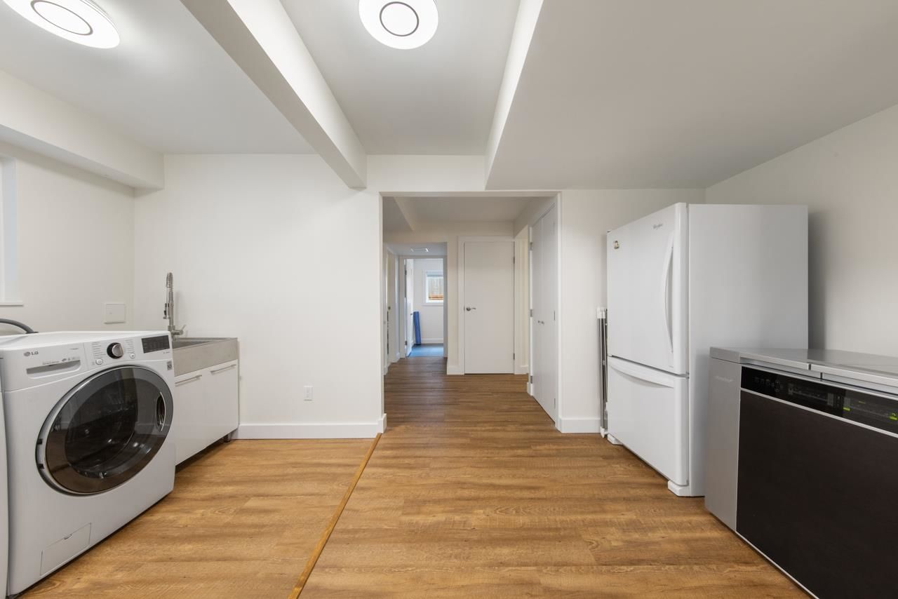 Listing Image 18