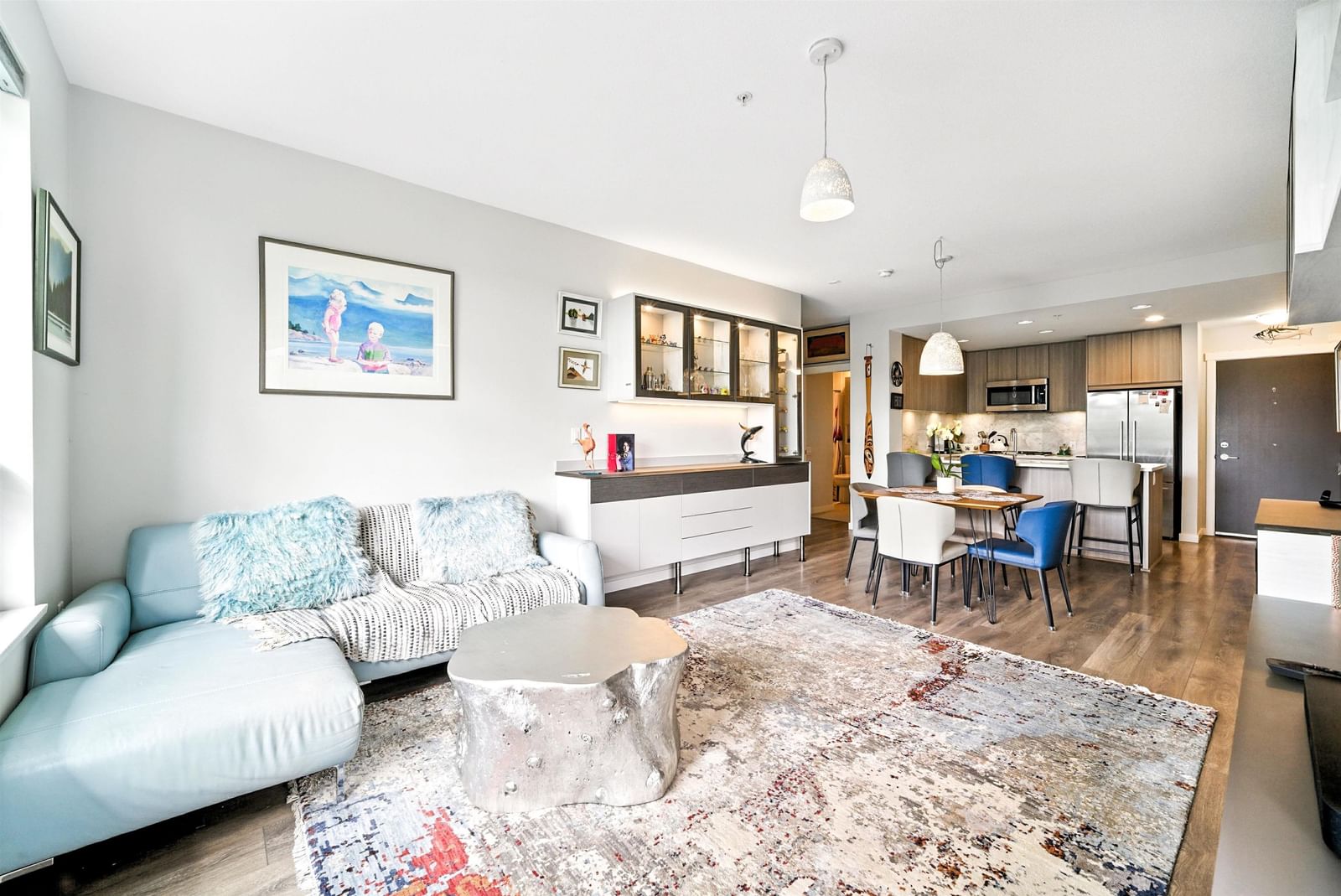 Listing Image 11