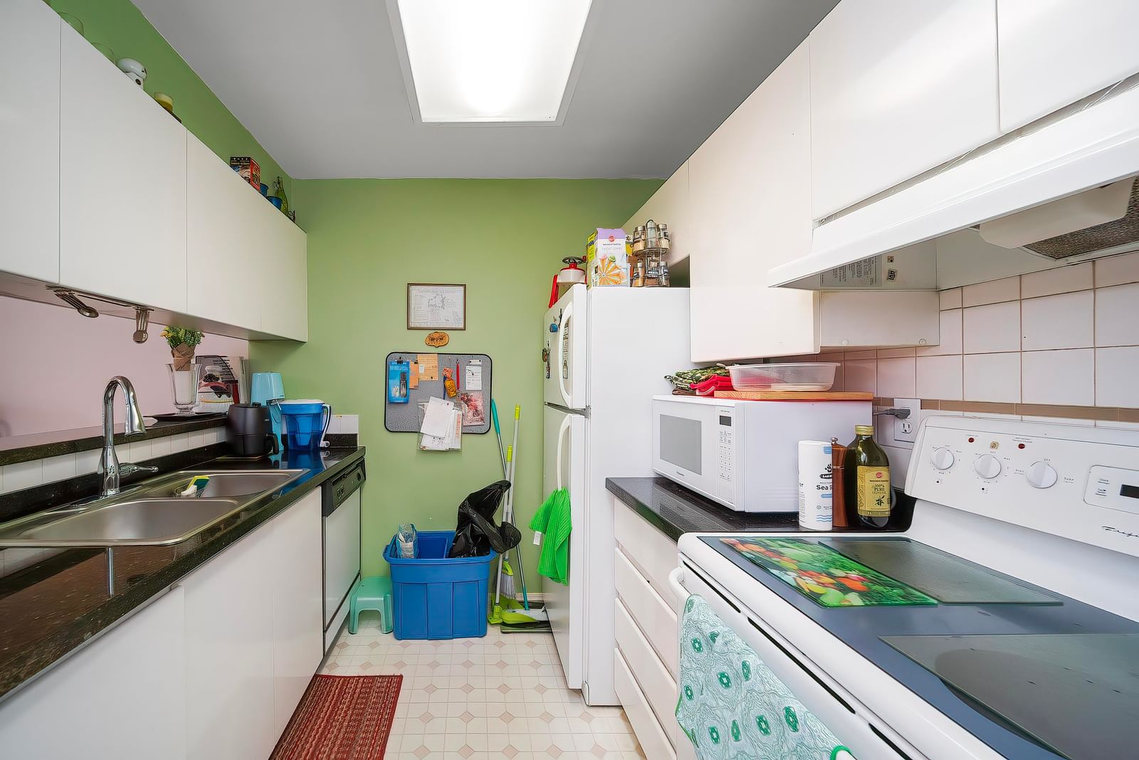 Listing Image 12
