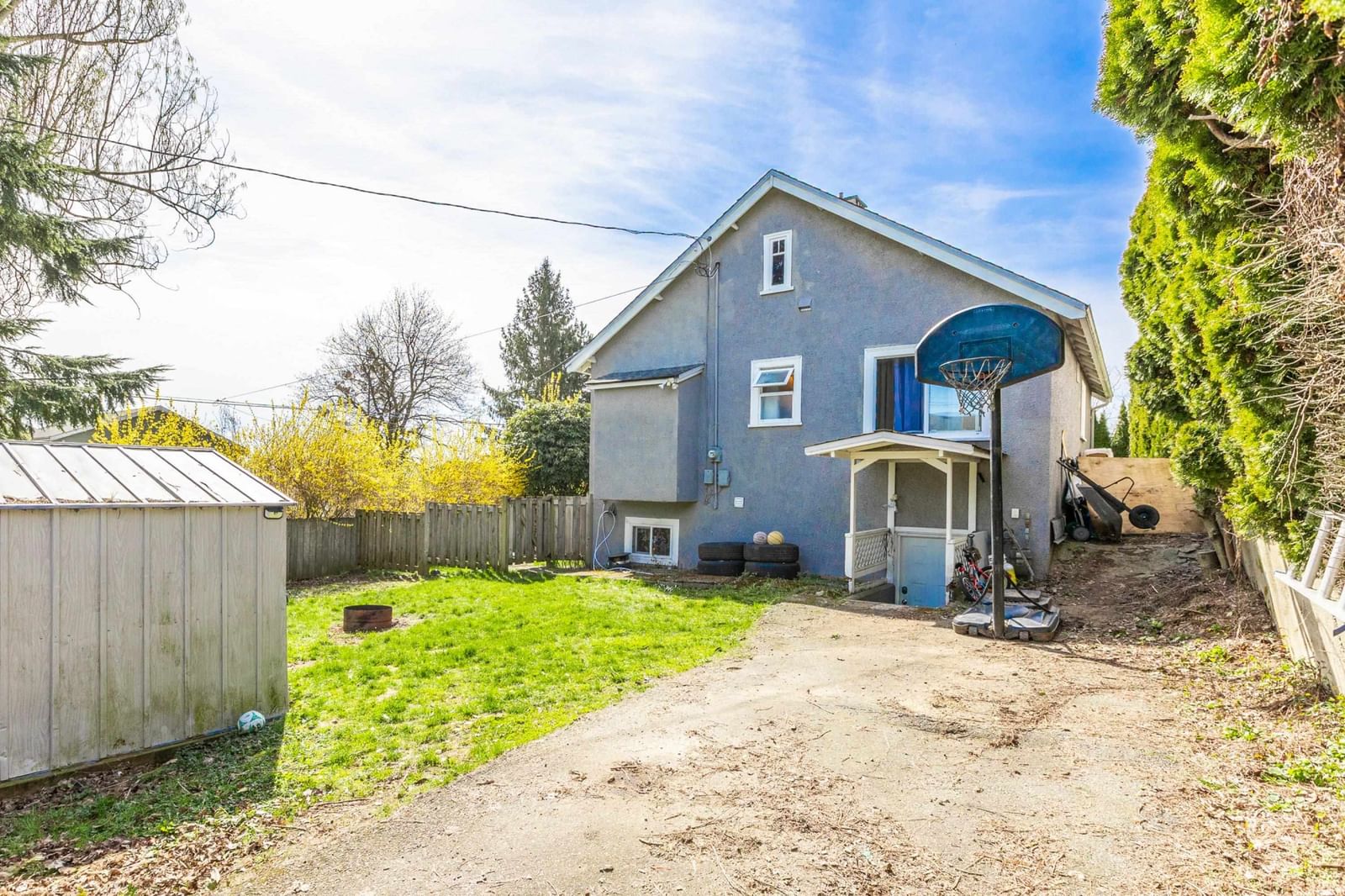 Listing Image 6