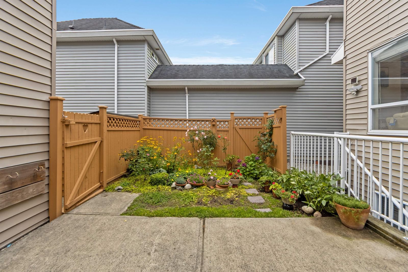 Listing Image 23