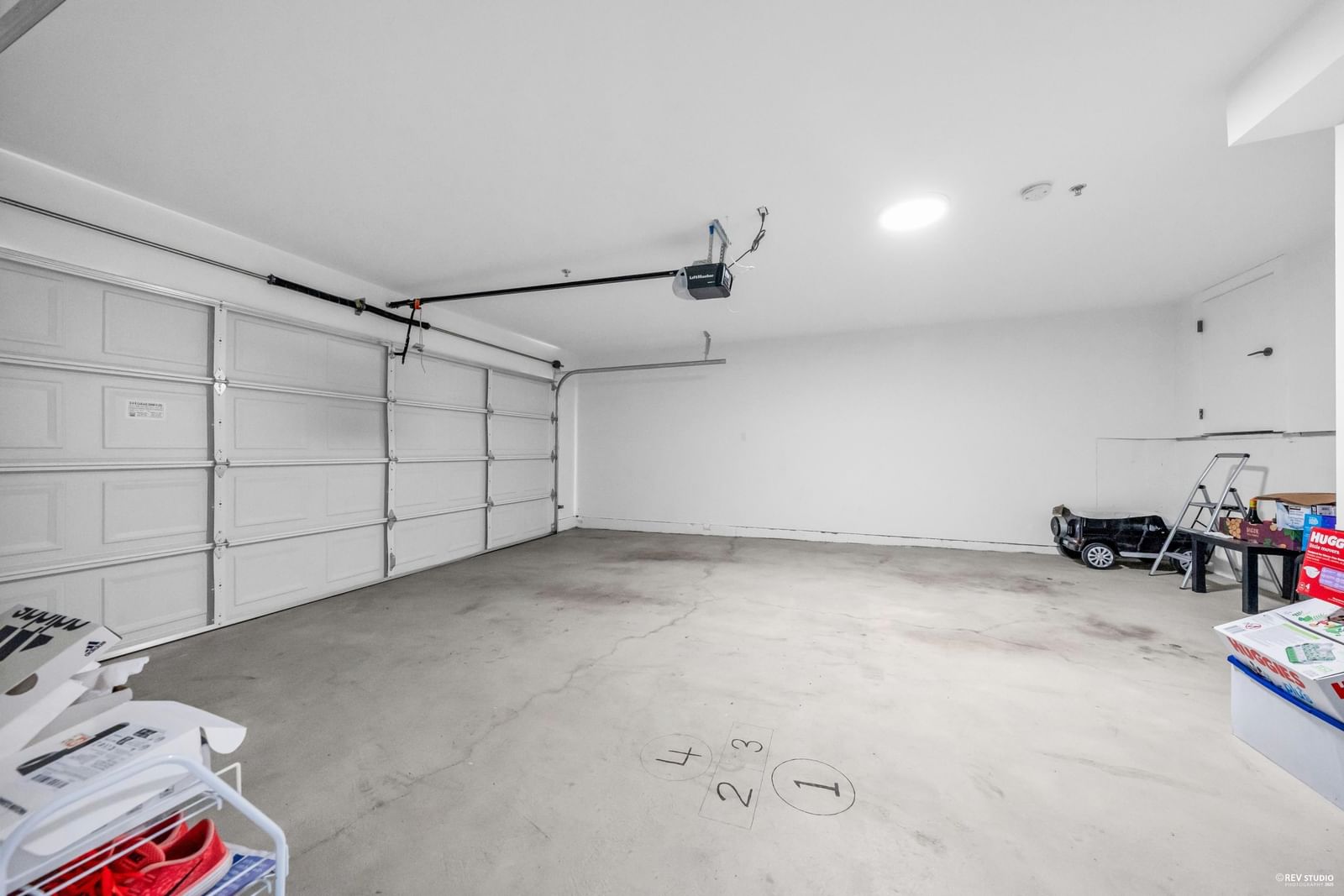 Listing Image 24