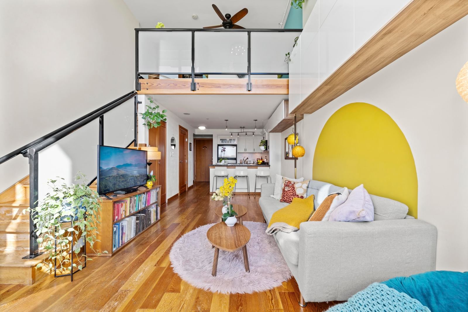 Listing Image 1