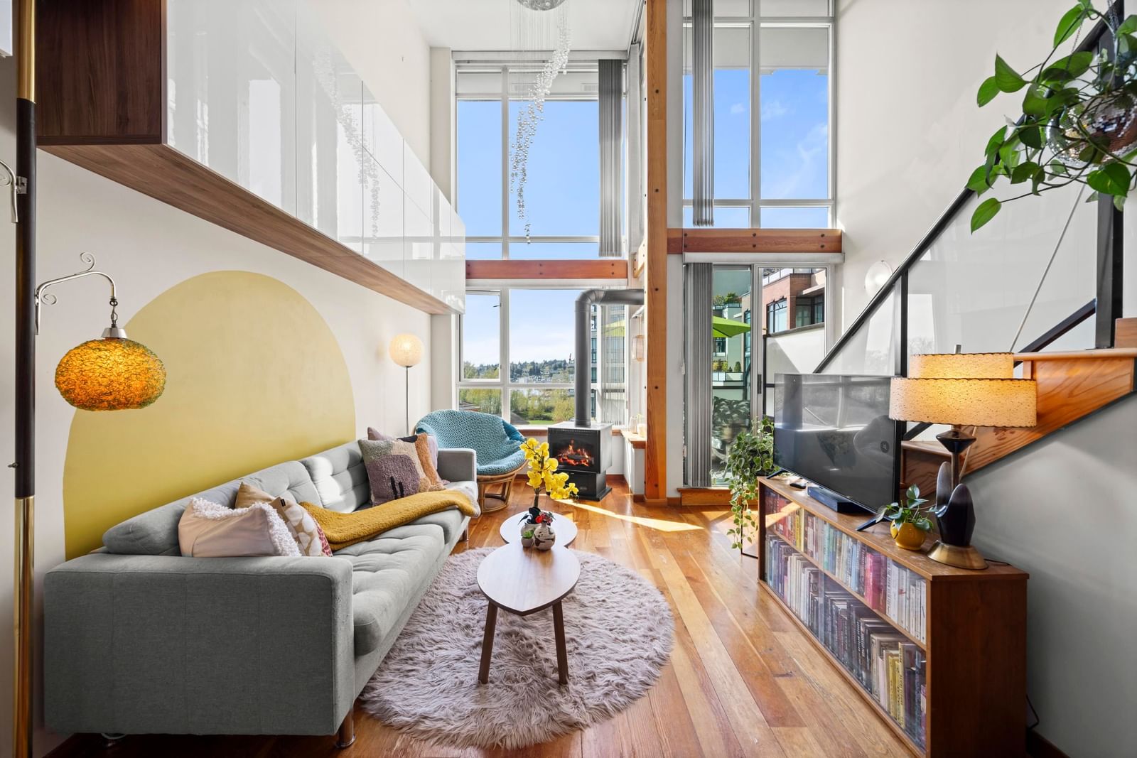 Listing Image 11