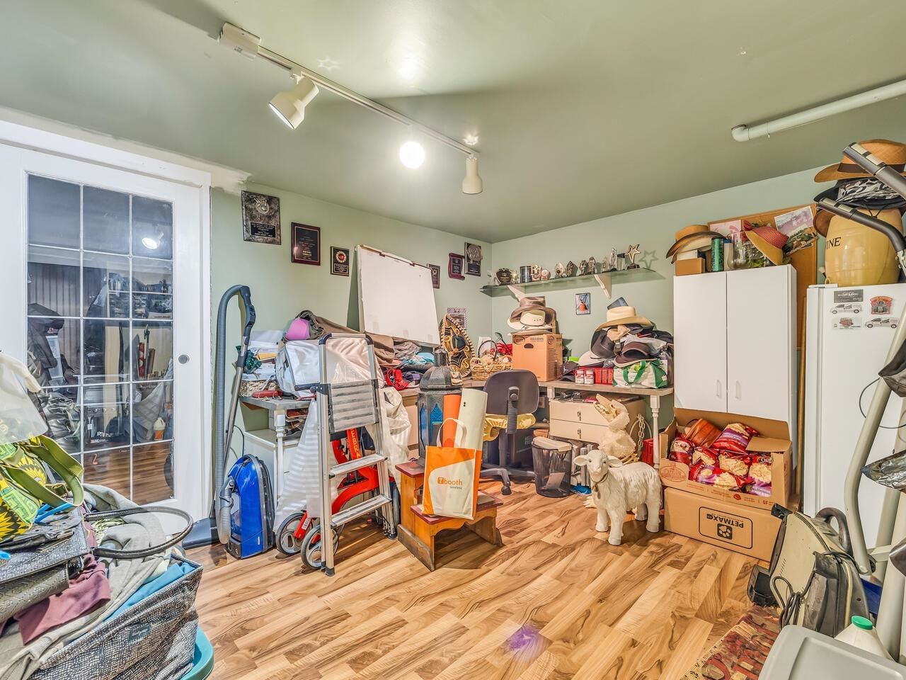 Listing Image 32
