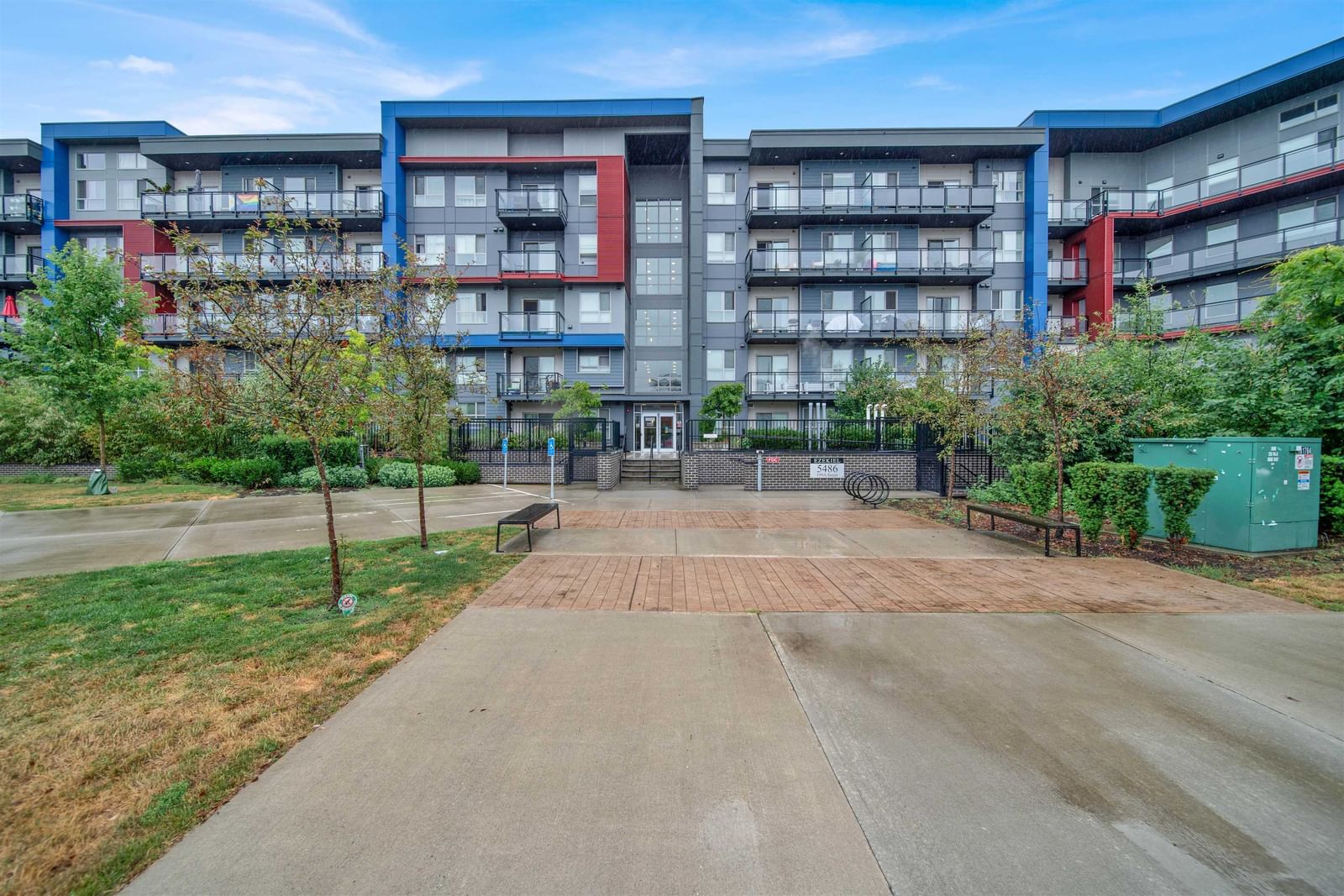 Listing Image 6