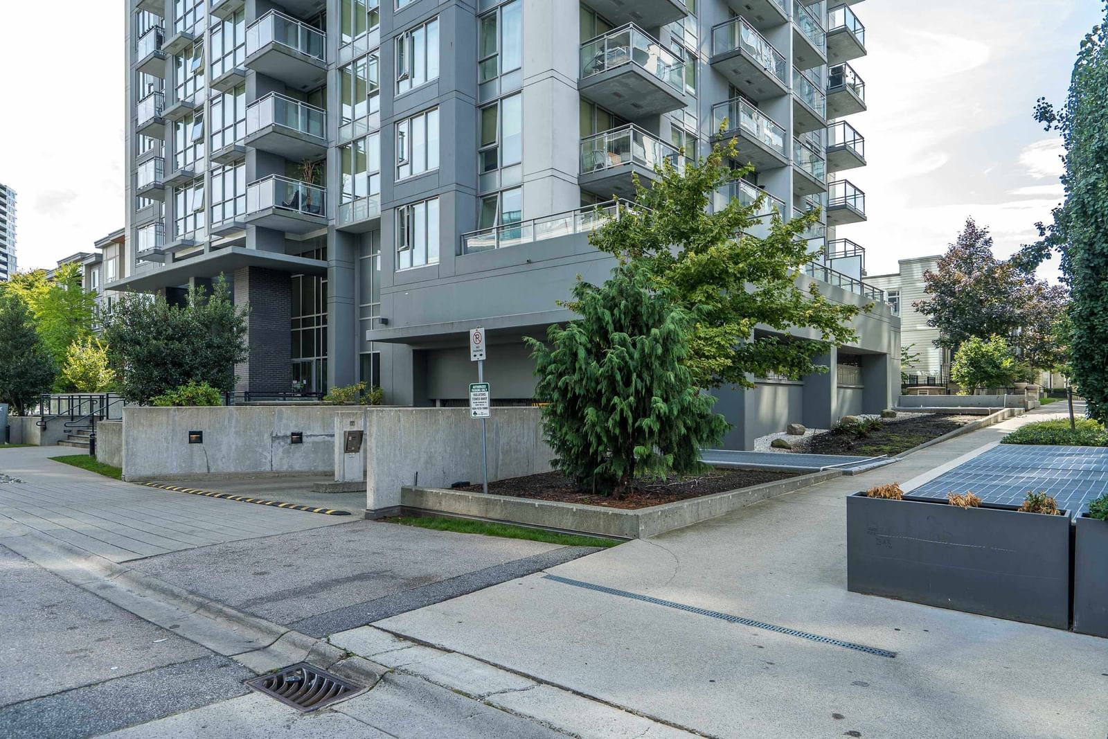 Listing Image 25