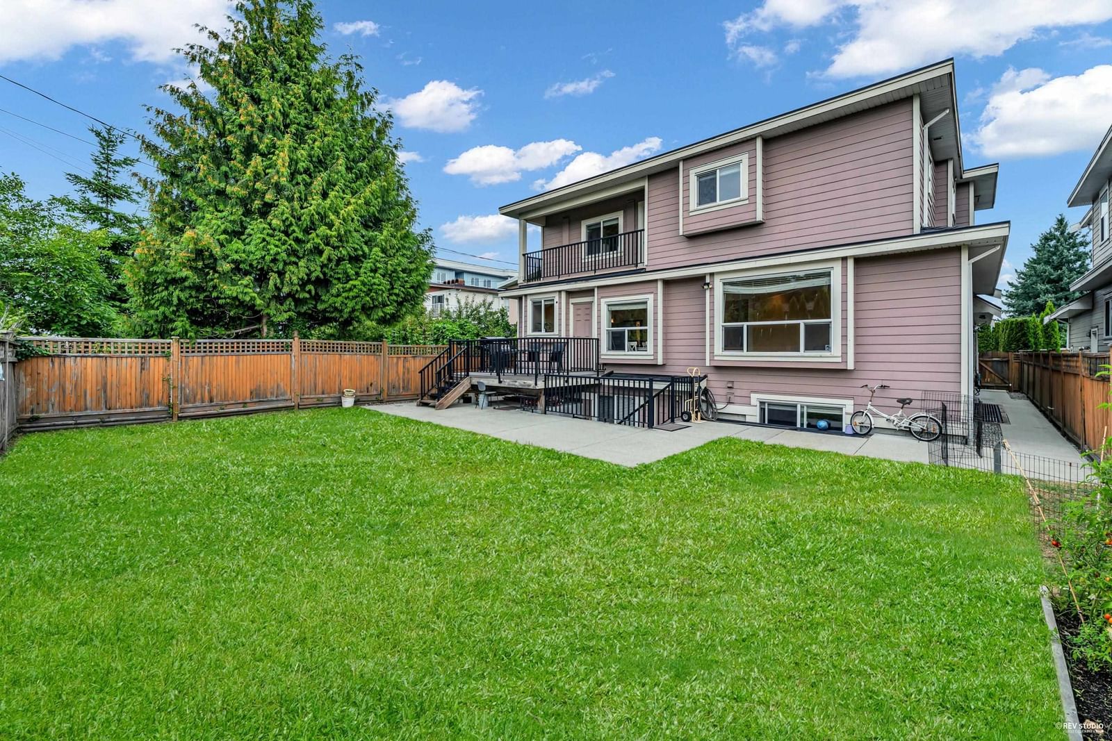 Listing Image 6