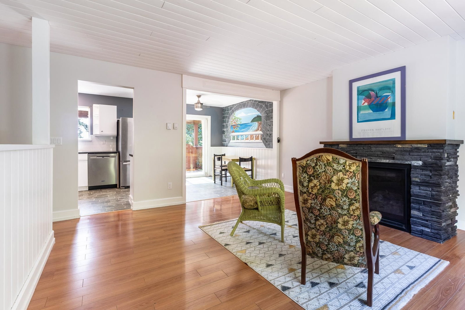 Listing Image 8