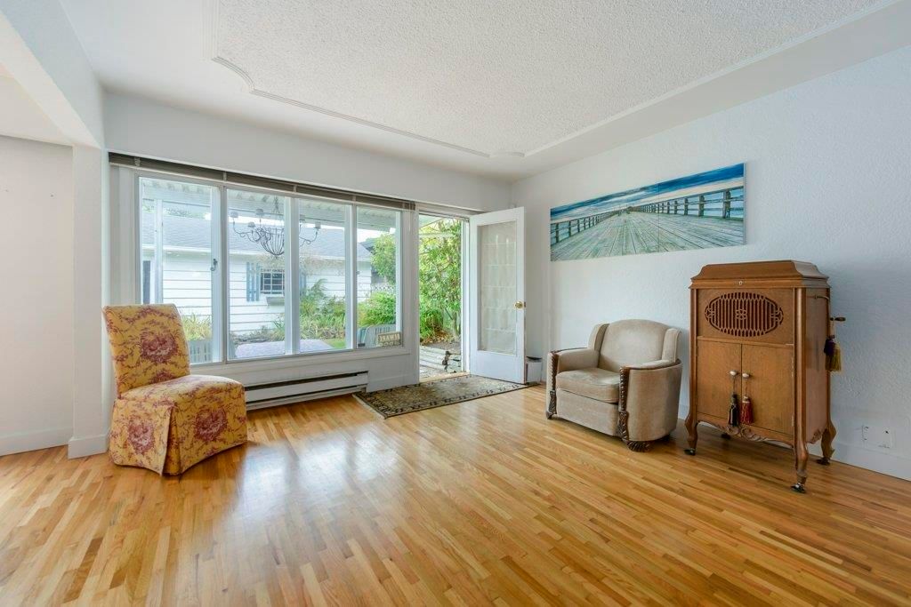 Listing Image 6