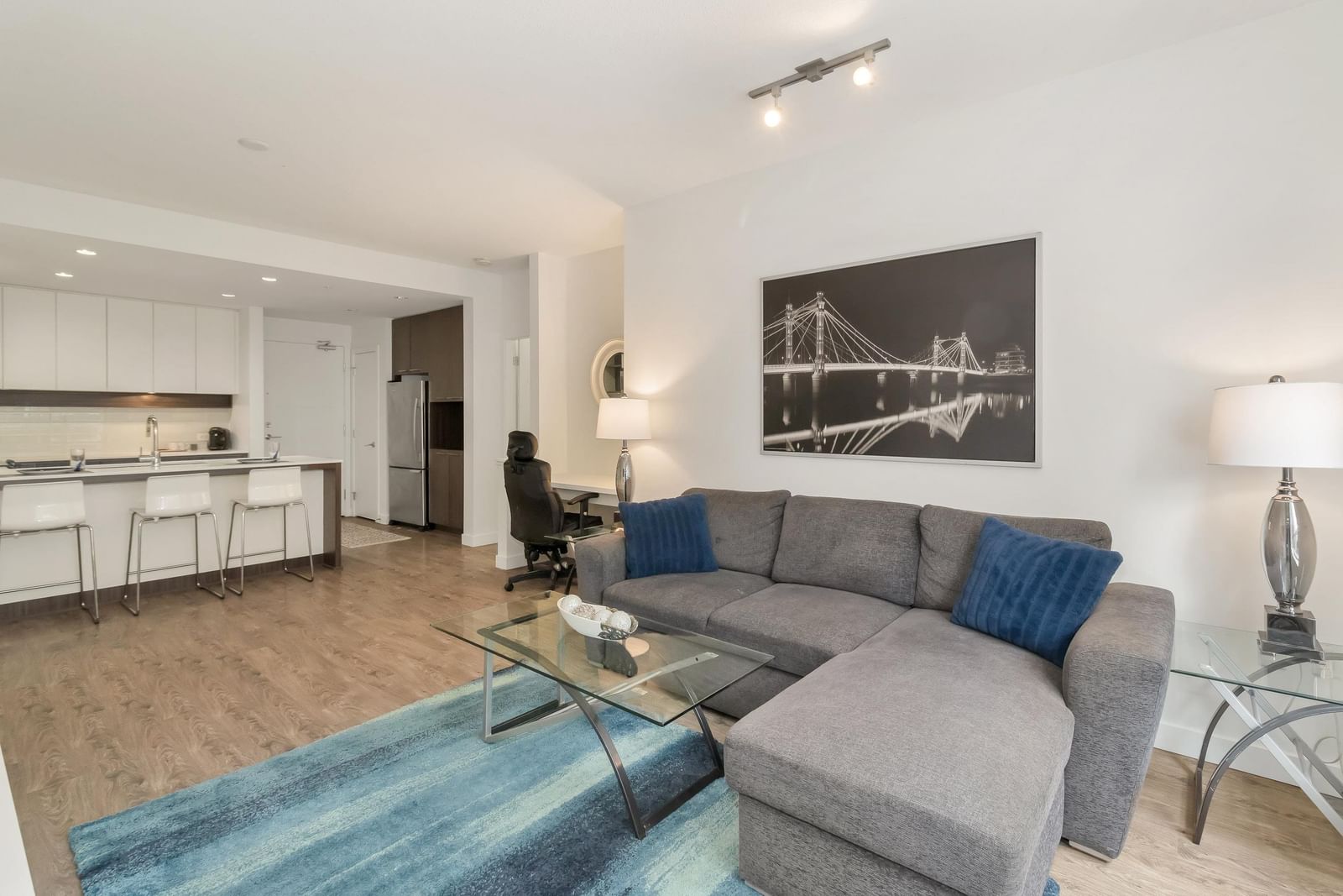 Listing Image 15