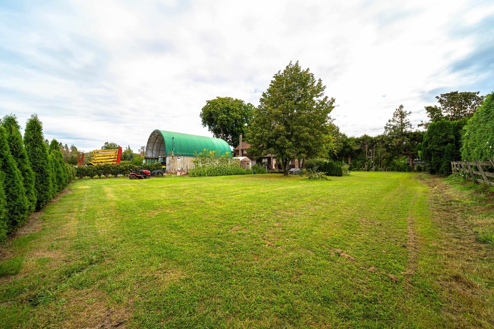 Listing Image 11