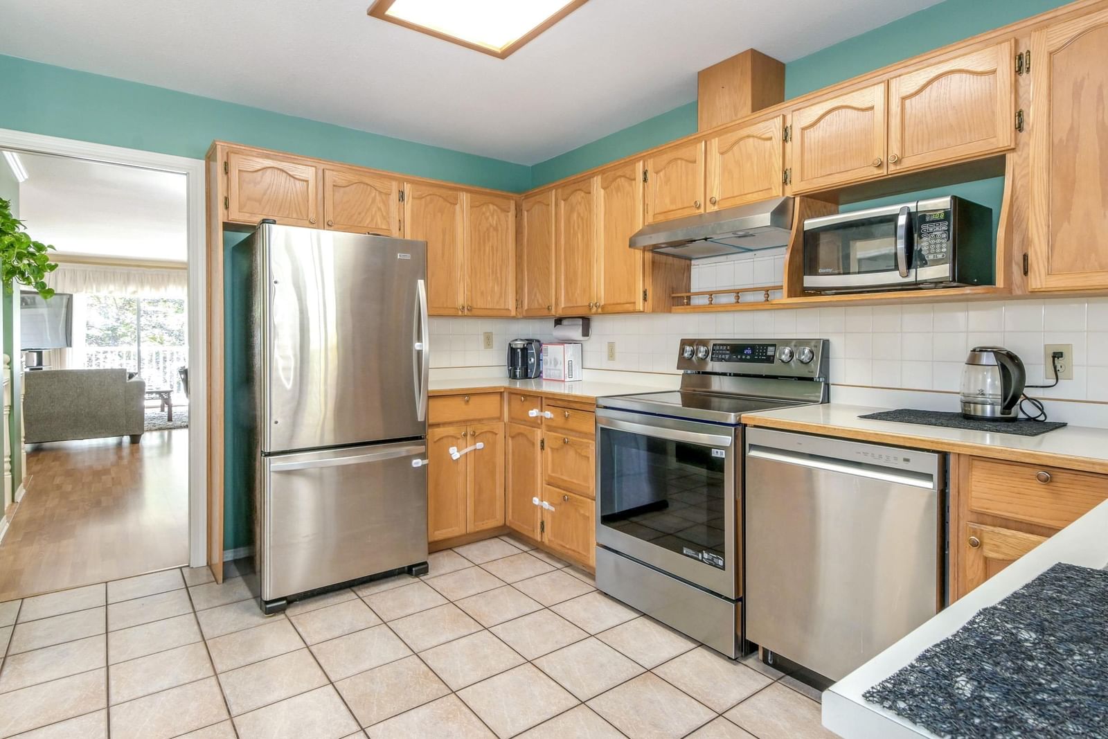 Listing Image 8