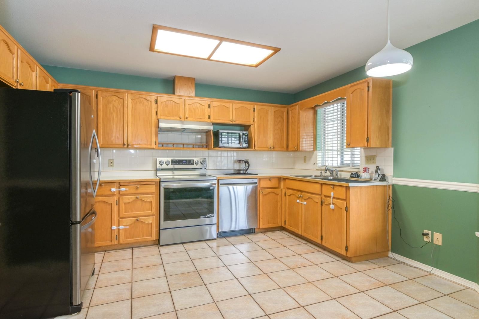 Listing Image 9